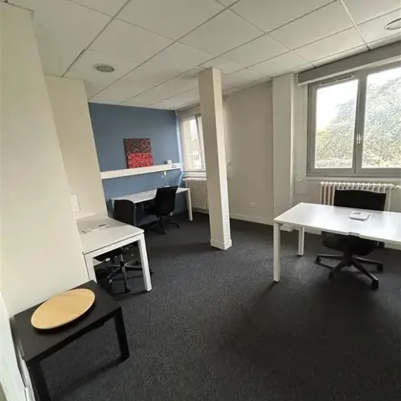 Bureau privé 15 m² 5 postes Coworking Rue du Pont de Paris Beauvais 60000 - photo 3