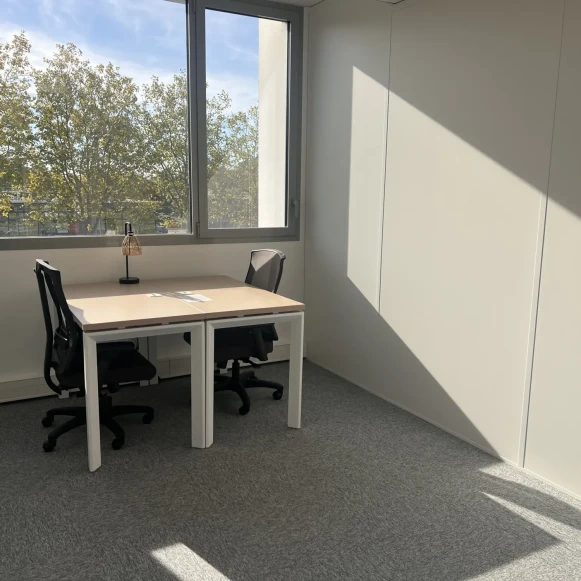 Bureau privé 4 m² 1 poste Location bureau Rue du Danemark Carquefou 44470 - photo 3