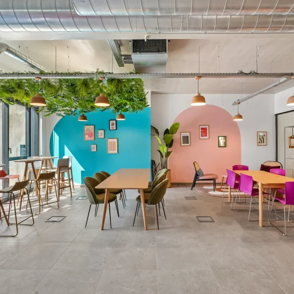 Bureau privé 228 m² 40 postes Location bureau Rue Petit Clichy 92110 - photo 1