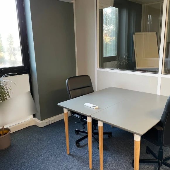 Bureau privé 7 m² 2 postes Coworking Avenue de l'Europe Ramonville-Saint-Agne 31520 - photo 2