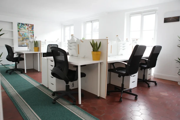 Espace indépendant - 75003 - 15 postes - 5000€