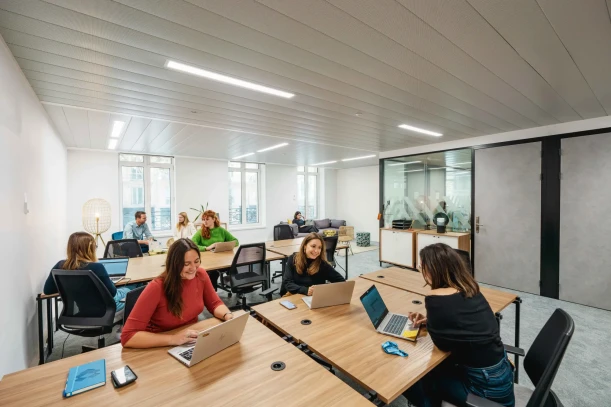 Bureau privé - 75008 - 9 postes