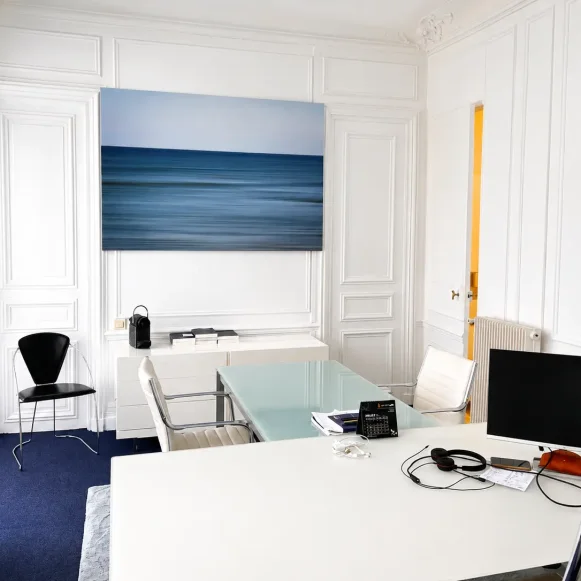 Bureau privé 20 m² 3 postes Coworking Avenue de l'Opéra Paris 75001 - photo 2