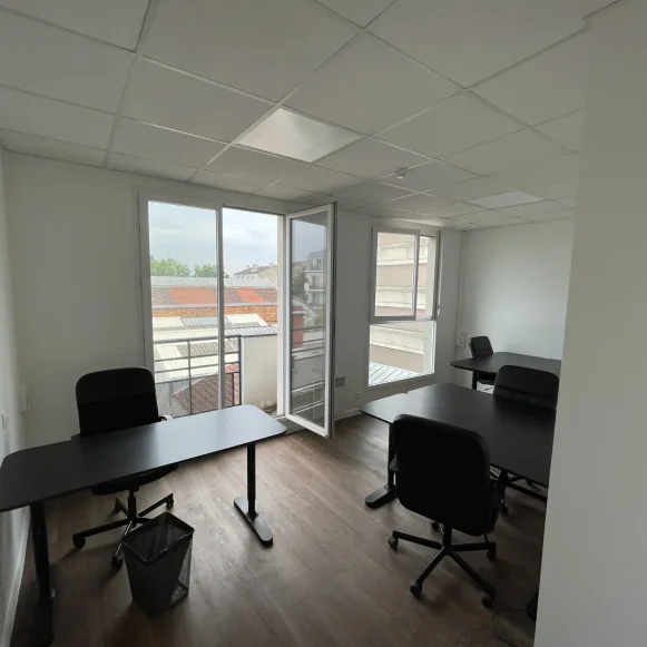 Espace indépendant 160 m² 50 postes Location bureau Avenue Danielle Casanova Ivry-sur-Seine 94200 - photo 5