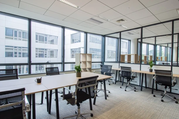 Bureau privé - 92150 - 5 postes - 1650€