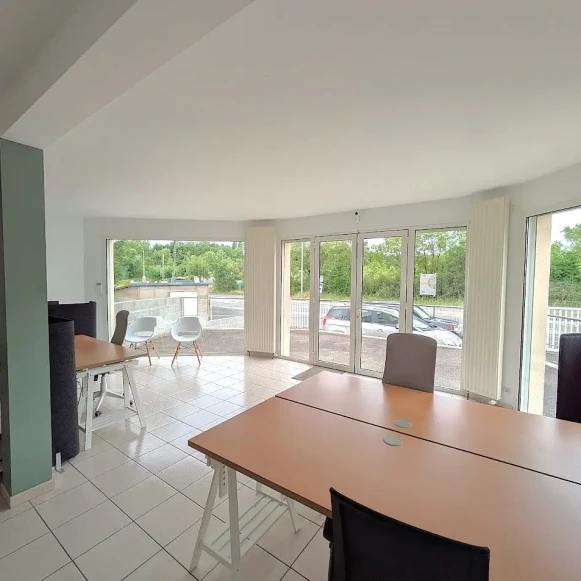 Open Space  8 postes Location bureau Rue de la Loire Sainte-Luce-sur-Loire 44980 - photo 5