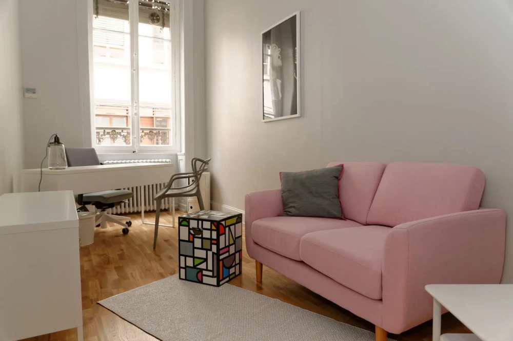 Espace indépendant - 69001 - 15 postes - 7000€