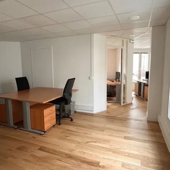 Open Space  5 postes Location bureau Rue Saint Denis Paris 75002 - photo 2