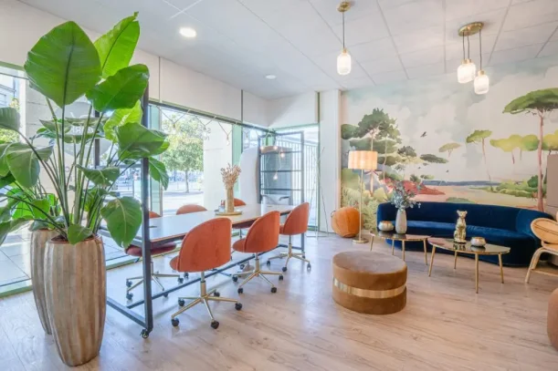 Open Space - 86000 - 6 postes - 190€