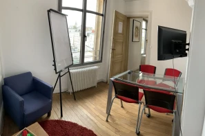 Bureau privé - 49100 - 16 postes - 1540€