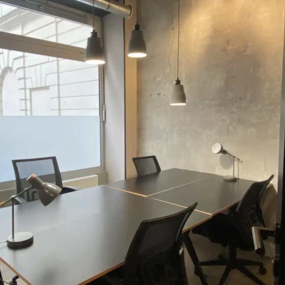 Bureau privé 14 m² 4 postes Location bureau Rue d'Amsterdam Paris 75008 - photo 6