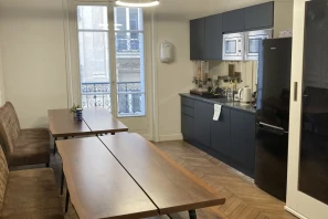 Open Space - 75009 - 6 postes - 480€