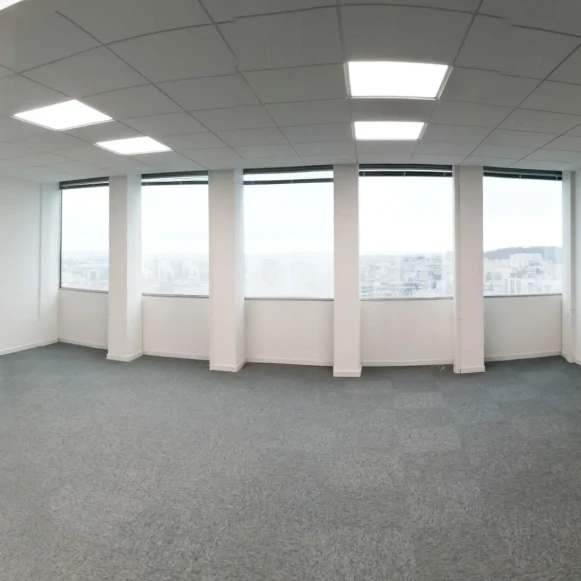 Bureau privé 63 m² 8 postes Location bureau Rue Scandicci Pantin 93500 - photo 6