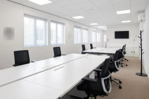 Espace indépendant - 93100 - 12 postes - 3550€