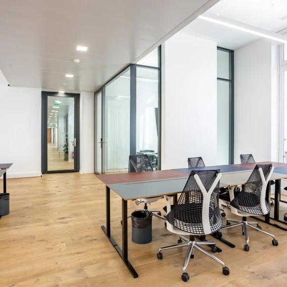 Bureau privé 12 m² 4 postes Coworking Avenue de la République Paris 75011 - photo 2