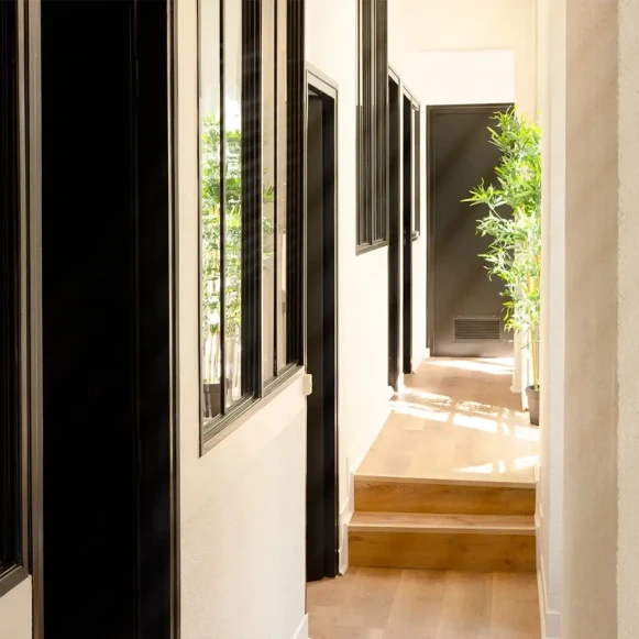 Bureau privé 27 m² 10 postes Location bureau Rue Godot de Mauroy Paris 75009 - photo 5