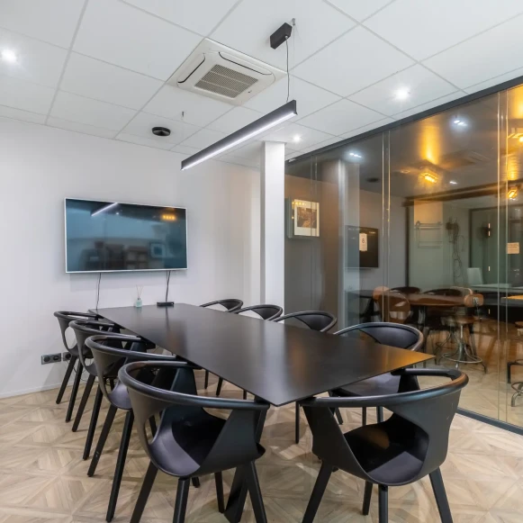 Bureau privé 17 m² 6 postes Coworking Rue Delambre Paris 75014 - photo 17