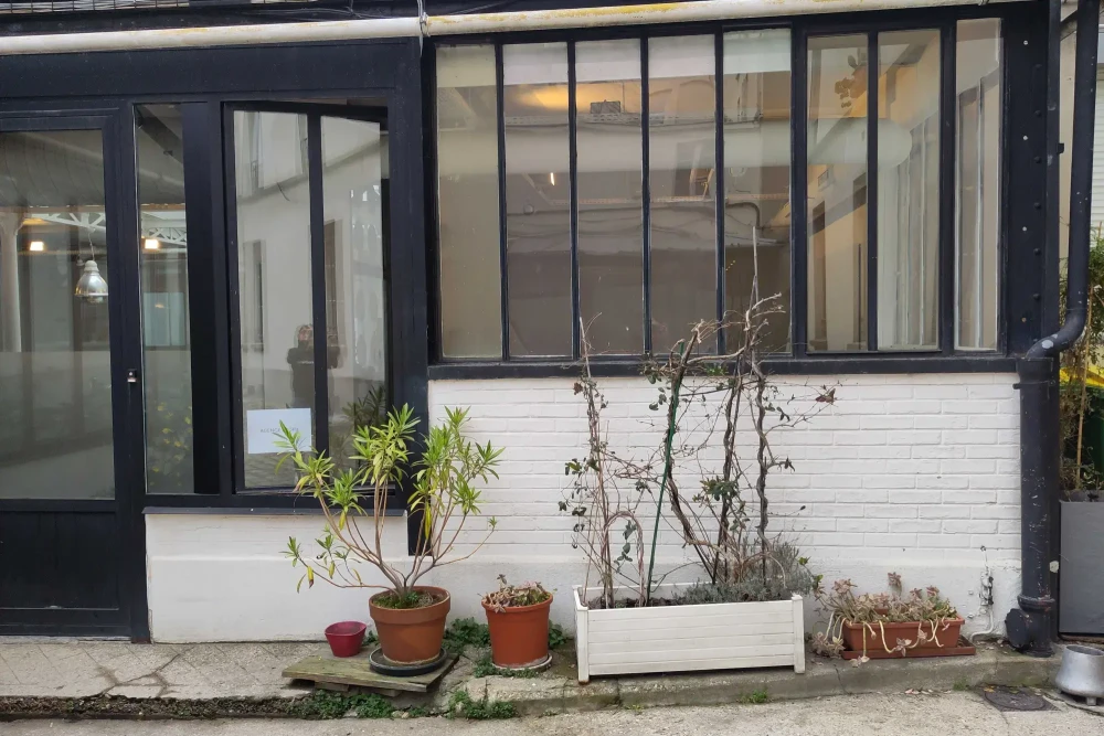 Bureau privé - 75003 - 6 postes - 2000€