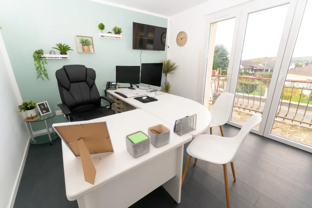 Bureau privé - 27800 - 1 poste - 450€