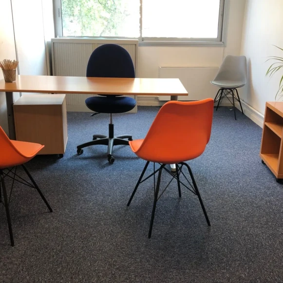 Bureau privé 21 m² 2 postes Coworking Avenue Alexandre Maistrasse Rueil-Malmaison 92500 - photo 1