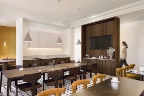 Espace indépendant - 75008 - 78 postes - 64350€