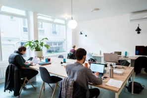 Open Space - 75012 - 9 postes - 303€