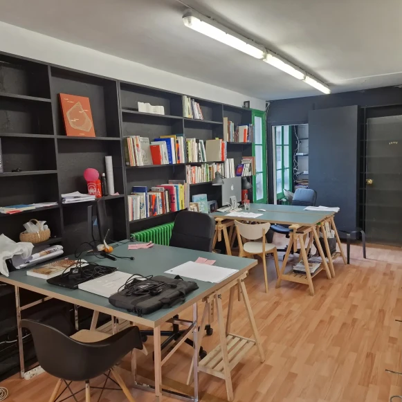 Bureau privé 32 m² 7 postes Location bureau Rue Juliette Dodu Paris 75010 - photo 4