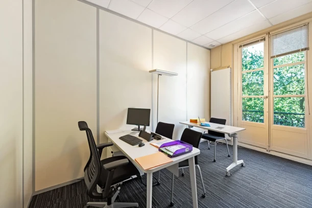 Bureau privé - 44000 - 2 postes - 880€