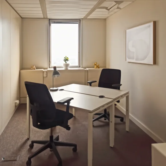 Bureau privé 12 m² 2 postes Coworking Place des Halles Strasbourg 67000 - photo 1