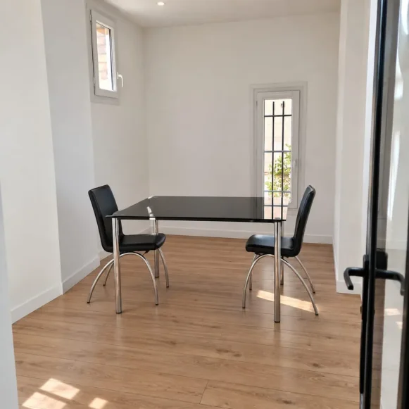 Bureau privé 9 m² 2 postes Location bureau Boulevard Bourdon Paris 75004 - photo 2