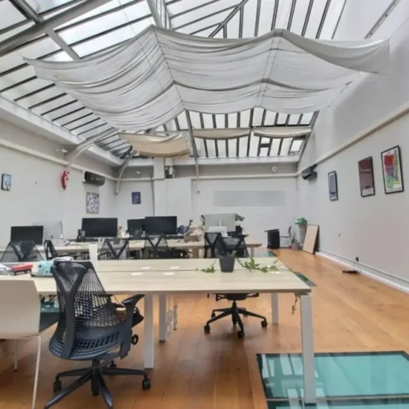 Espace indépendant 200 m² 30 postes Coworking Rue du Faubourg Saint-Denis Paris 75010 - photo 5