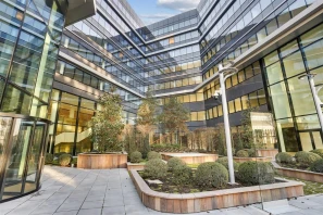 Bureau privé - 95870 - 3 postes - 900€