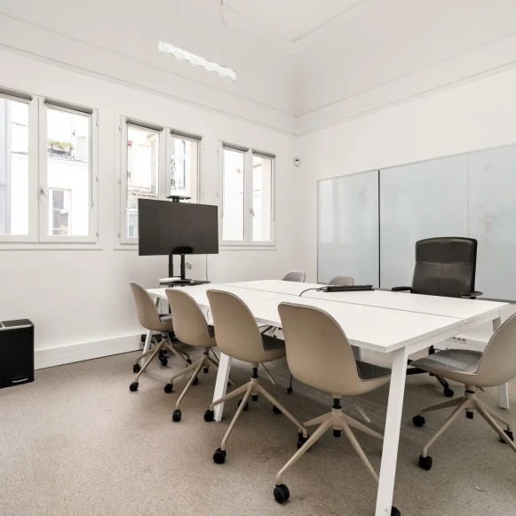 Espace indépendant 741 m² 98 postes Location bureau Boulevard de Strasbourg Paris 75010 - photo 3