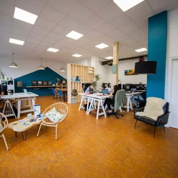 Open Space  1 poste Coworking Route du Cratère Sayat 63530 - photo 1