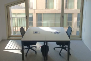 Bureau privé - 33800 - 2 postes - 960€