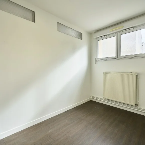 Bureau privé 12 m² 4 postes Coworking Rue de Fontenoy Lille 59000 - photo 3