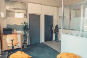 Open Space - 69100 - 1 poste - 150€