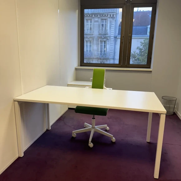 Bureau privé 22 m² 4 postes Location bureau Avenue Maréchal Foch Dijon 21000 - photo 1