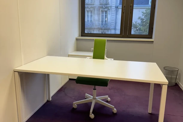 Bureau privé - 21000 - 4 postes - 1311.2€
