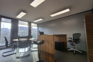 Bureau privé - 75008 - 4 postes - 3000€