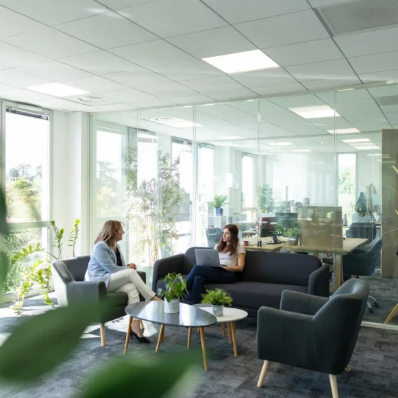 Espace indépendant 475 m² 40 postes Location bureau Boulevard Ampère Chauray 79180 - photo 3