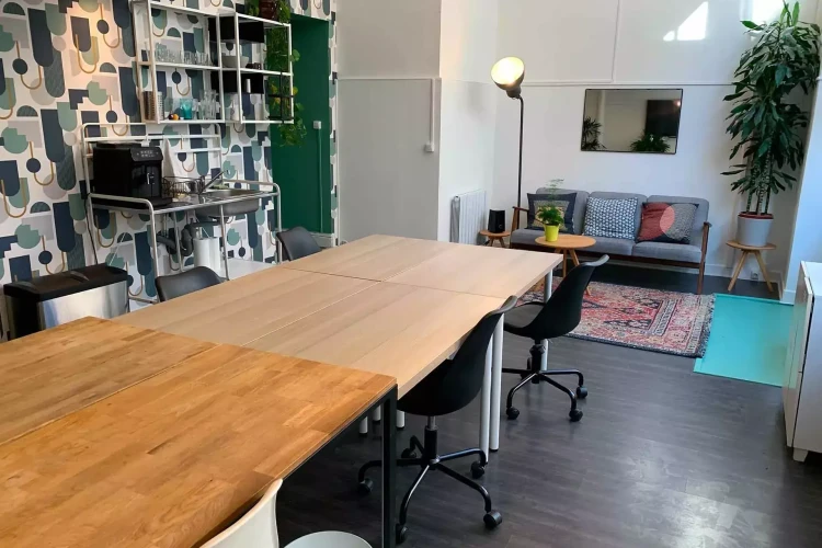 Espace indépendant - 75011 - 15 postes - 6500€