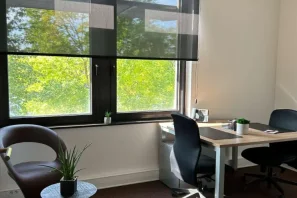 Bureau privé - 67960 - 4 postes - 687€