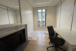 Bureau privé - 75009 - 3 postes - 2877€