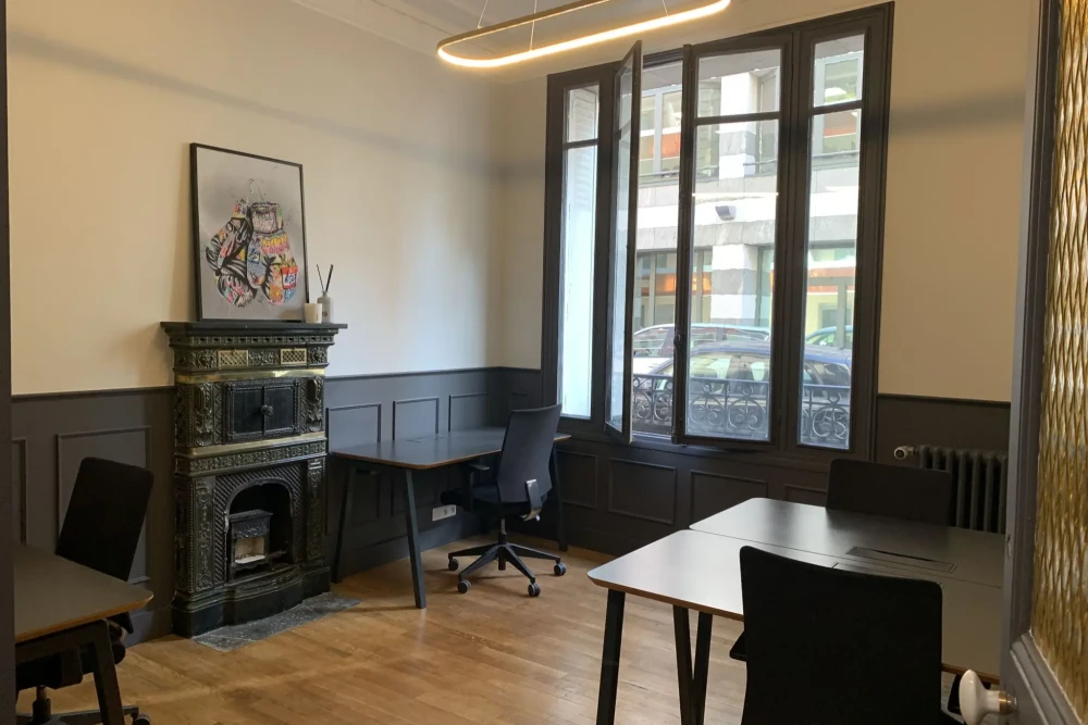 Bureau privé - 75017 - 4 postes - 1600€