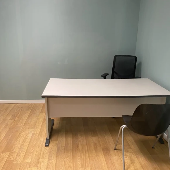 Bureau privé 9 m² 1 poste Location bureau Avenue Jean Rostand Trappes 78990 - photo 1