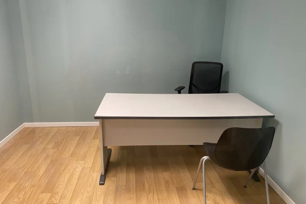 Bureau privé - 78990 - 1 poste - 297€