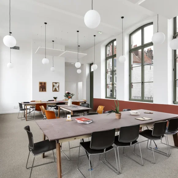 Open Space  34 postes Coworking Rue Léon Gambetta Lille 59000 - photo 1