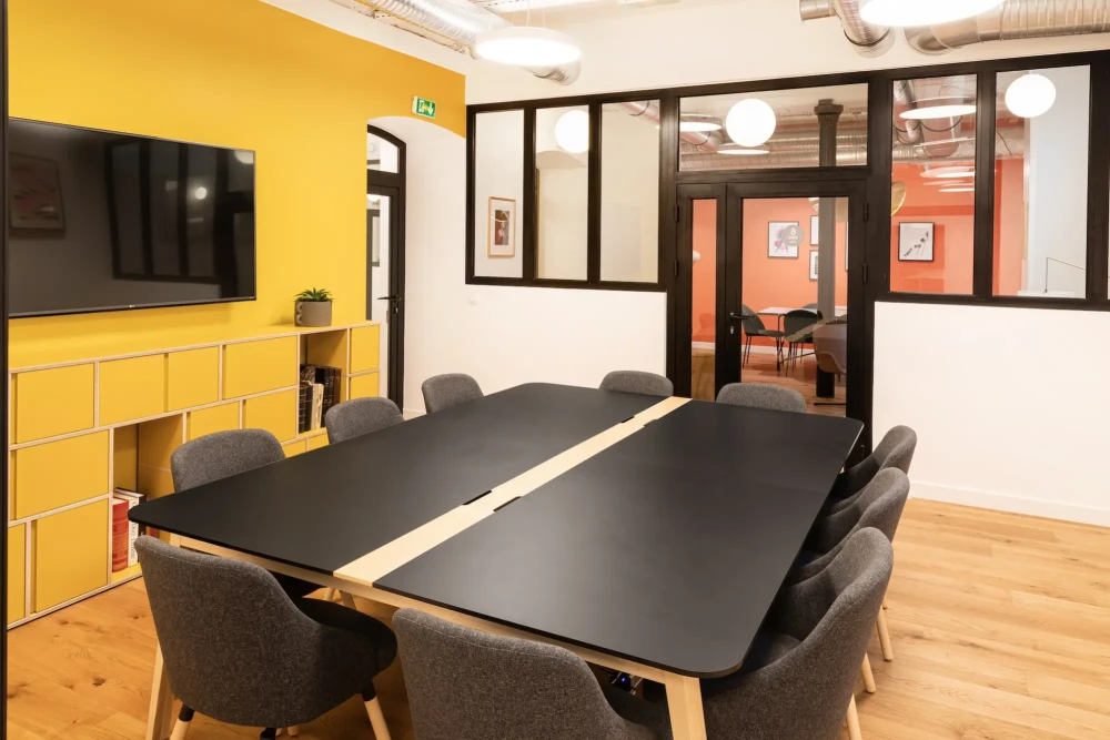 Open Space - 75005 - 8 postes - 250€
