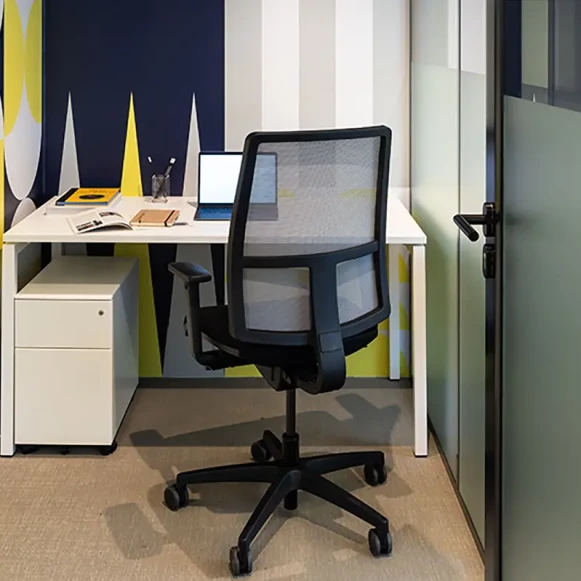 Bureau privé 4 m² 1 poste Coworking Boulevard Voltaire Paris 75011 - photo 1
